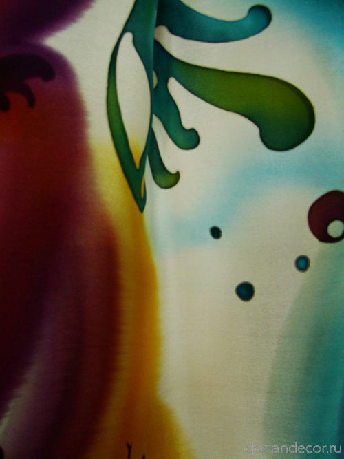 Ирина Агалакова - холодный батик, натуральный шелк. (Декоративный фрагмент). Красивая абстрактная деталь. Сочетание белого, красного и зеленого цветов.
